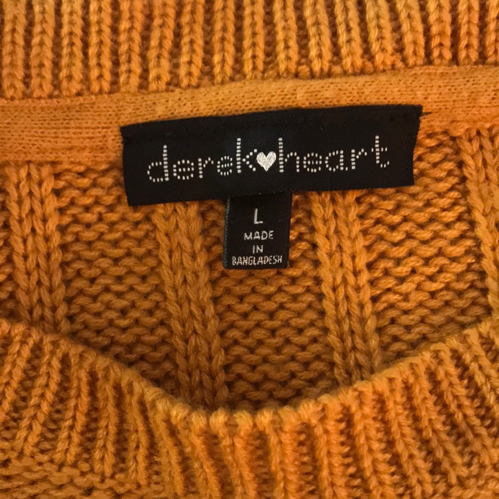 Cropped sweater , acrylic, size L, EUC - Picture 3 of 4